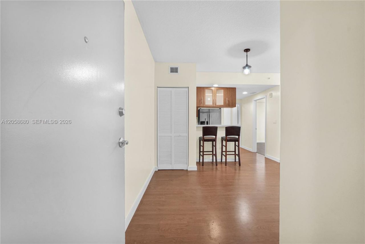 601 NE 23rd St, Unit 901, Miami, FL 33137 Photo