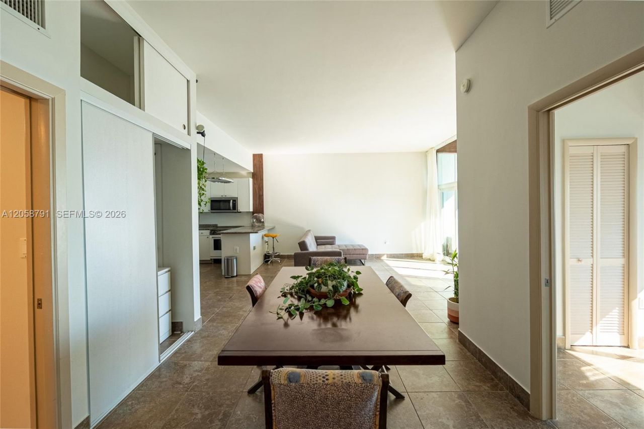 770 NE 69th St, Unit 8F, Miami, FL 33138 Photo