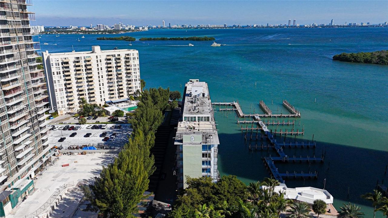 770 NE 69th St, Unit 8F, Miami, FL 33138 Photo