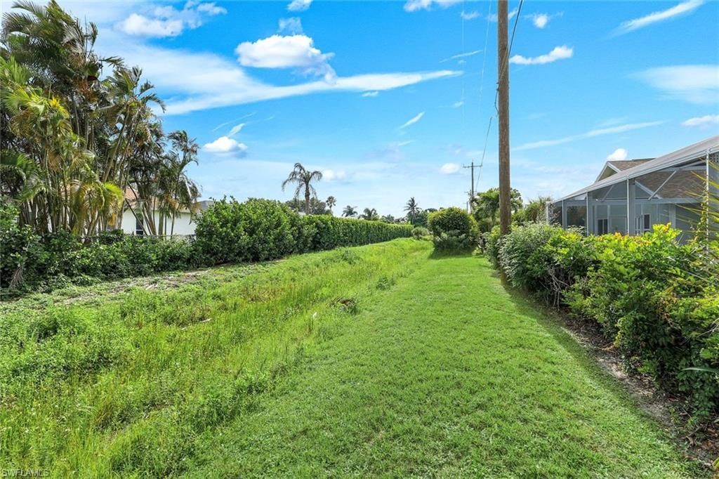 9814 Country Oaks Dr, Fort Myers, FL 33967 Photo