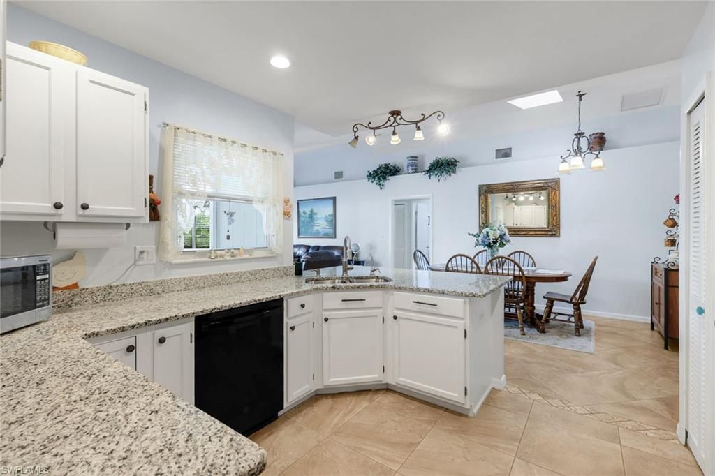 9814 Country Oaks Dr, Fort Myers, FL 33967 Photo