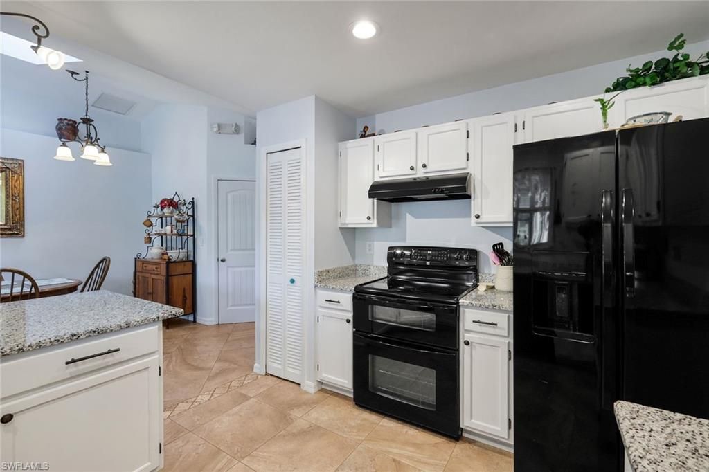 9814 Country Oaks Dr, Fort Myers, FL 33967 Photo