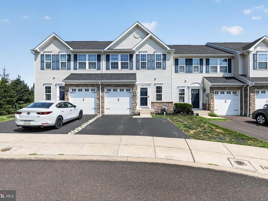 1551 Emily Court , Hatfield, PA 19440 Main Photo