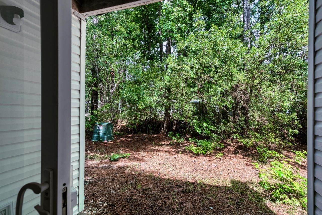 401 Cambridge Circle  Photo 24