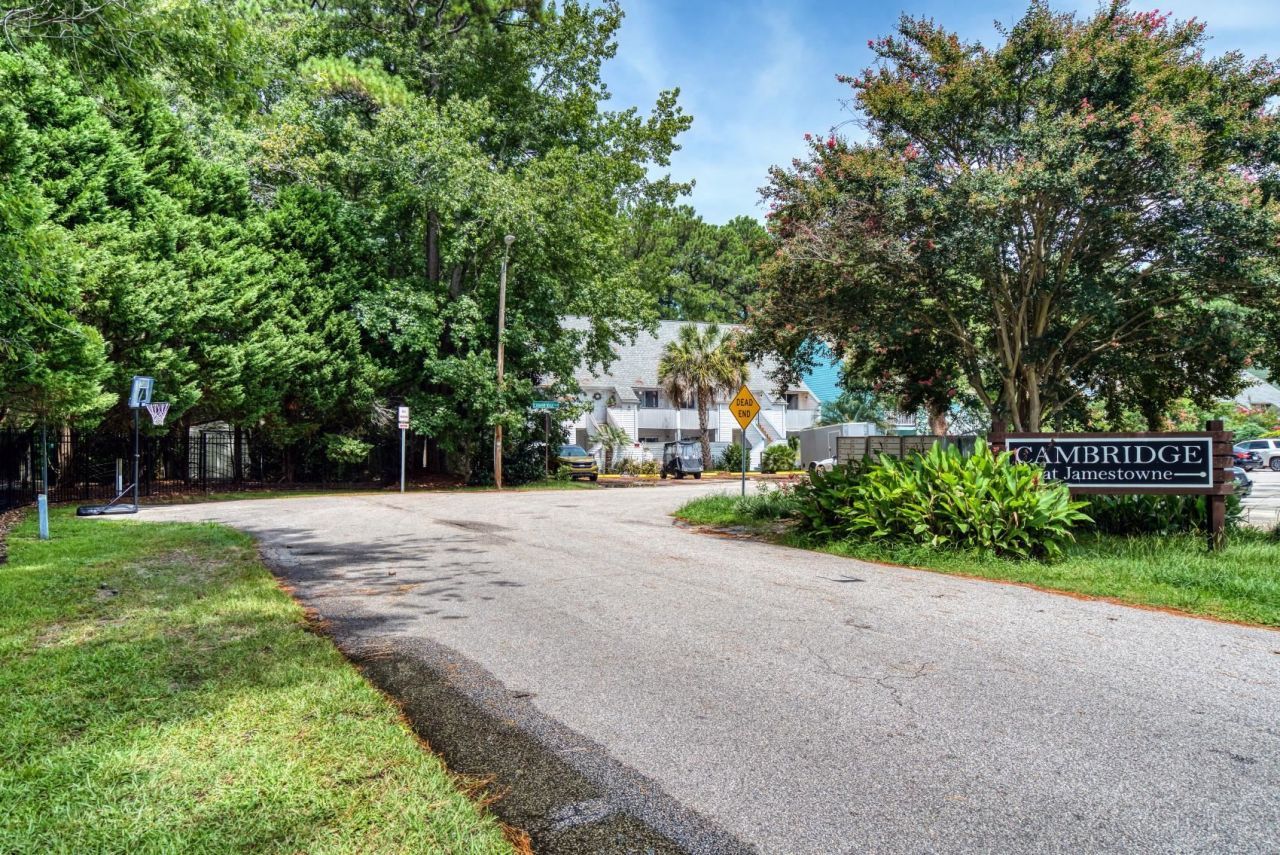401 Cambridge Circle  Photo 33