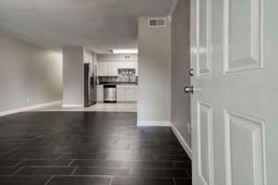401 Cambridge Circle  photo 4