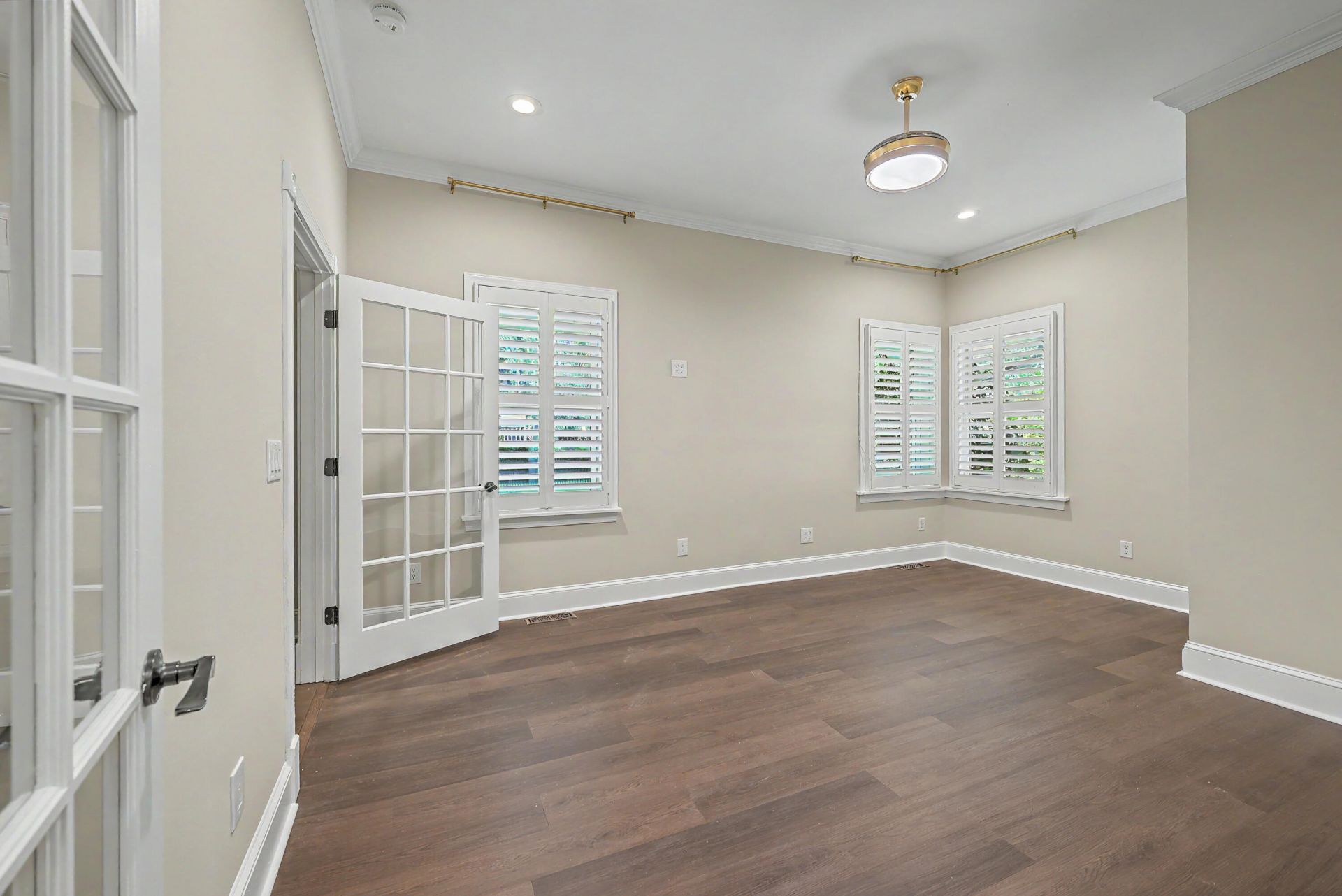 539 Central Avenue Photo 32