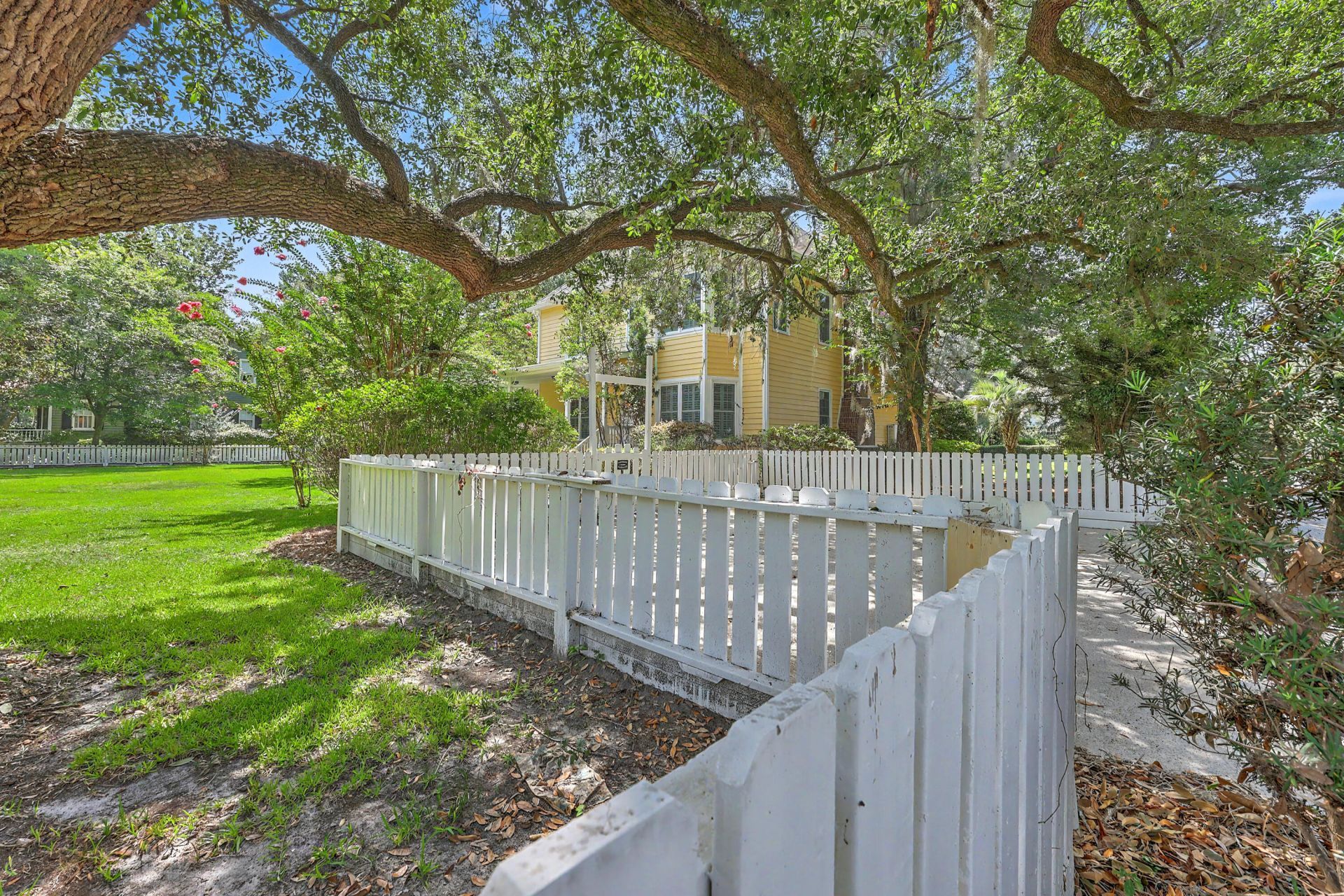 539 Central Avenue Photo 82