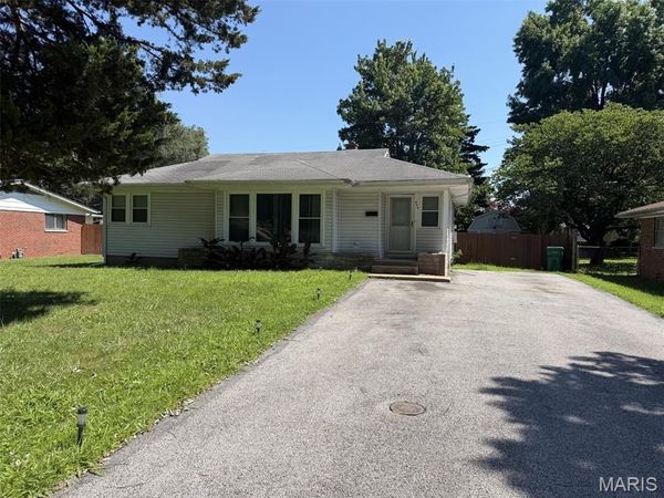 805 Joliet Drive , Cahokia, IL 62206