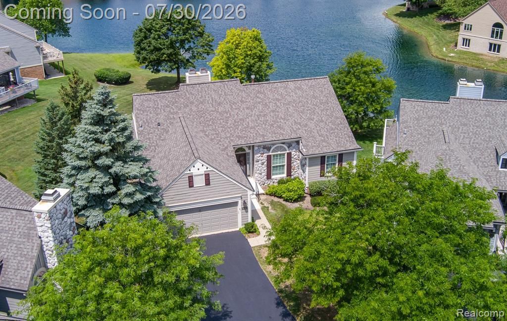 2446 Inglehill Point, Bloomfield Hills, MI 48304 Main Photo