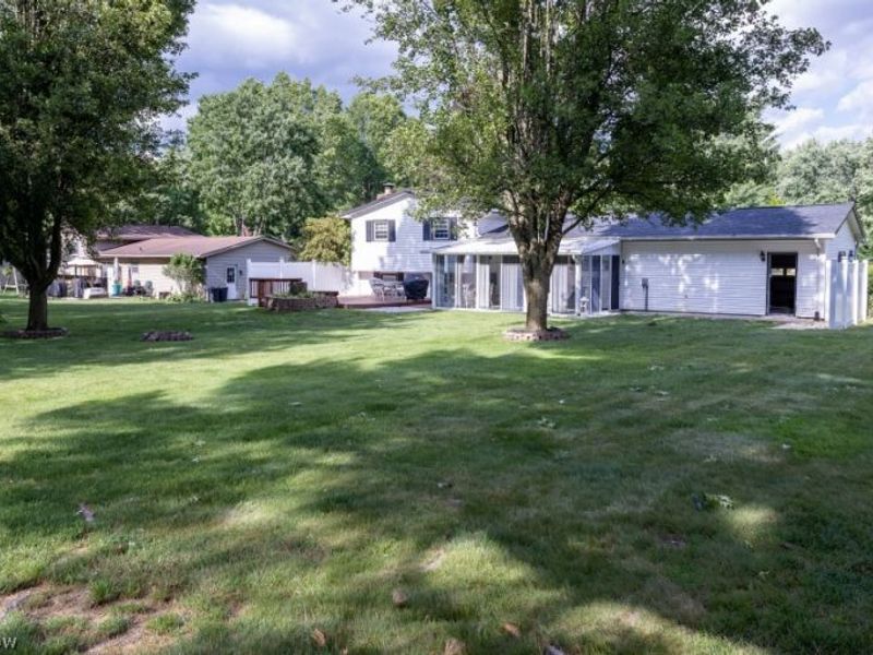 8639 Candlewood Avenue NW, North Canton, OH 44720 Photo 21