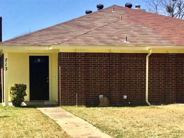 713 Cory Street, Grapevine, TX 76051