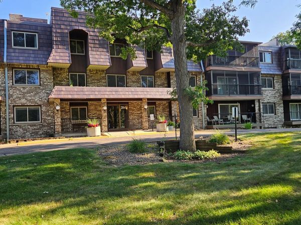 260 Westview Drive, Unit 303, West Saint Paul, MN 55118