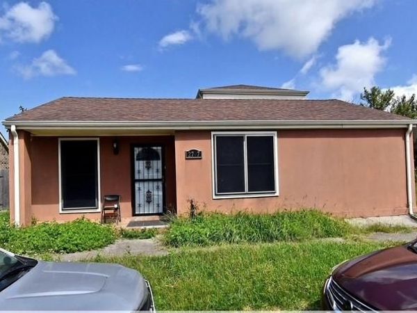292-294 MEADOWS Drive, Destrehan, LA 70047