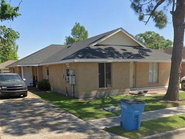 292-294 MEADOWS Drive, Destrehan, LA 70047