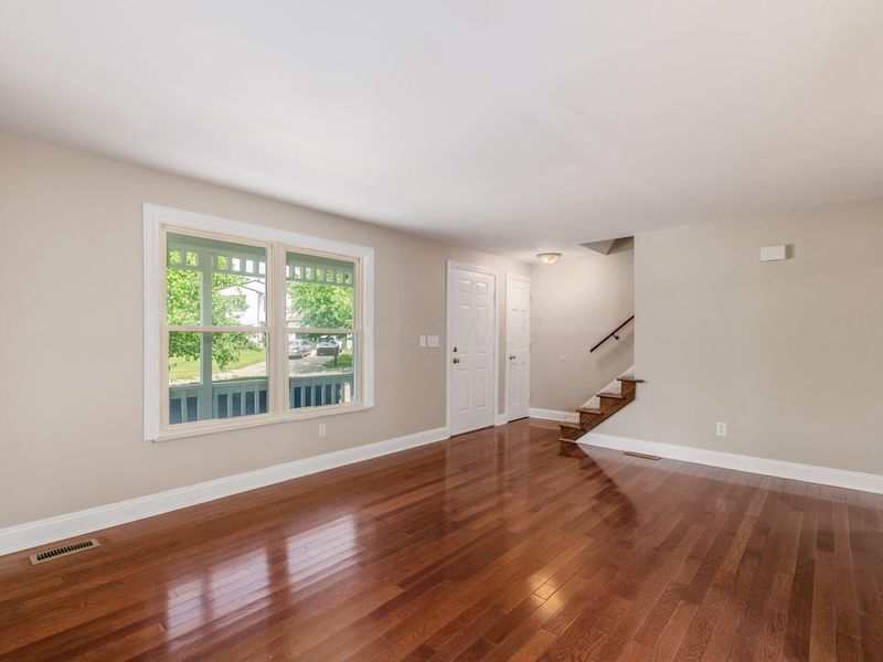 5113 Wolf Run Drive , Columbus, OH 43230 Photo 6