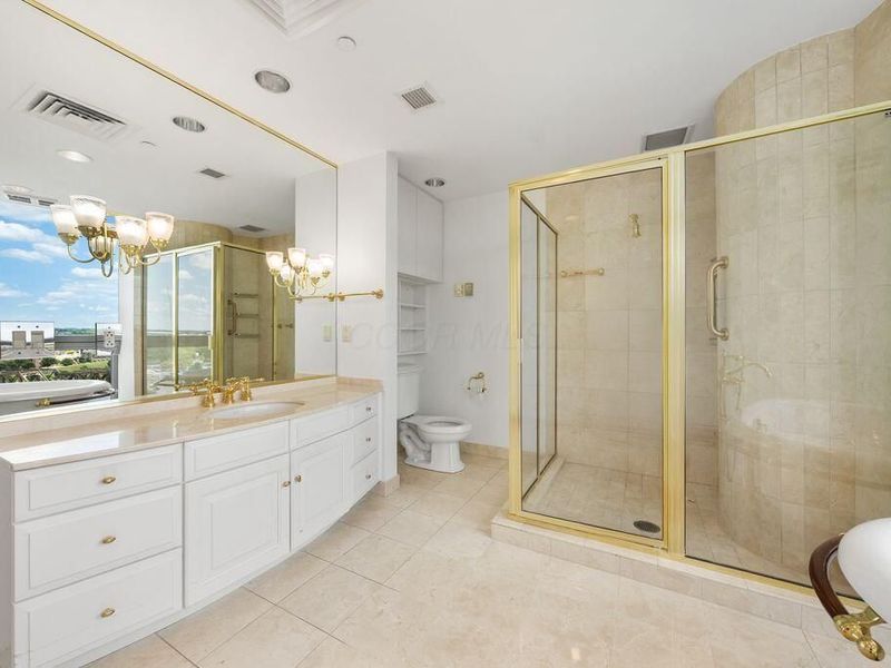 1 Miranova Place, Unit 925, Columbus, OH 43215 Photo 15