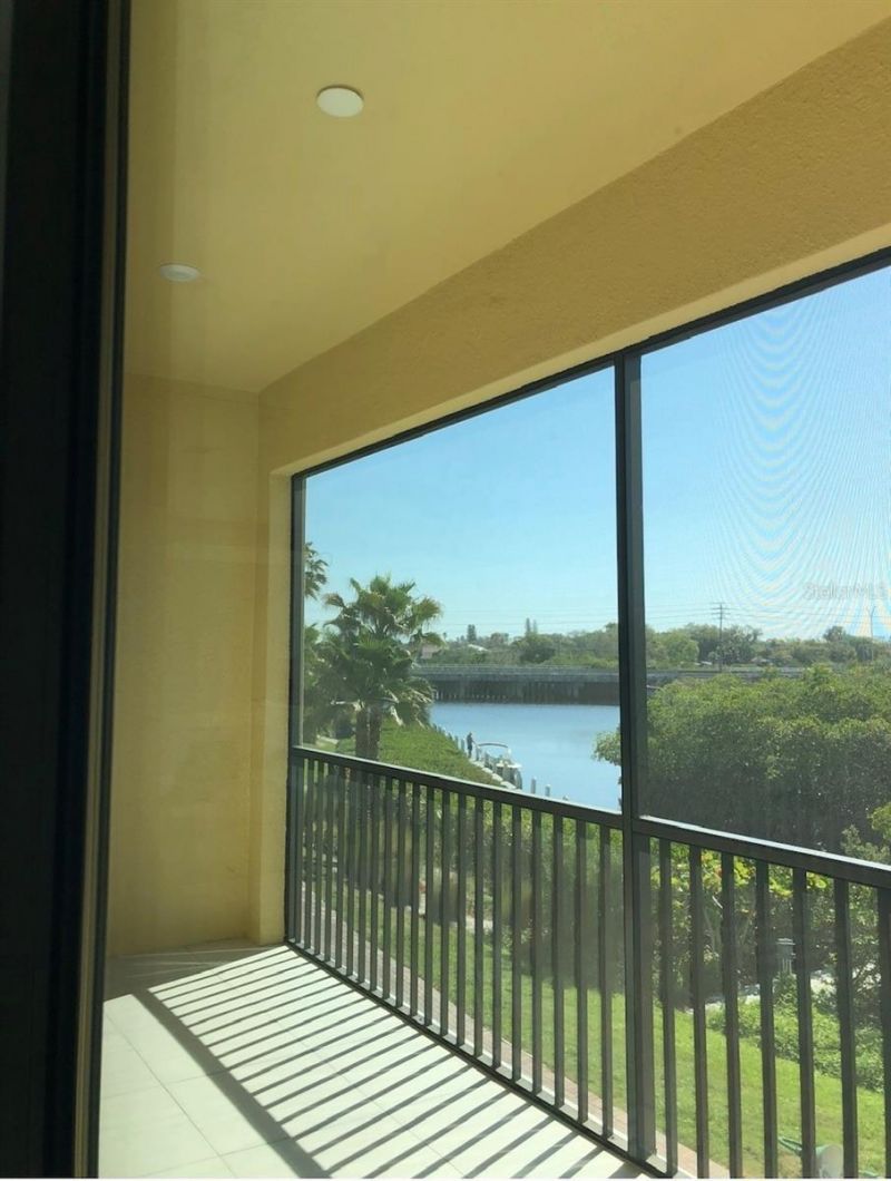 5569 Cannes Circle, Sarasota, FL 34231 Photo