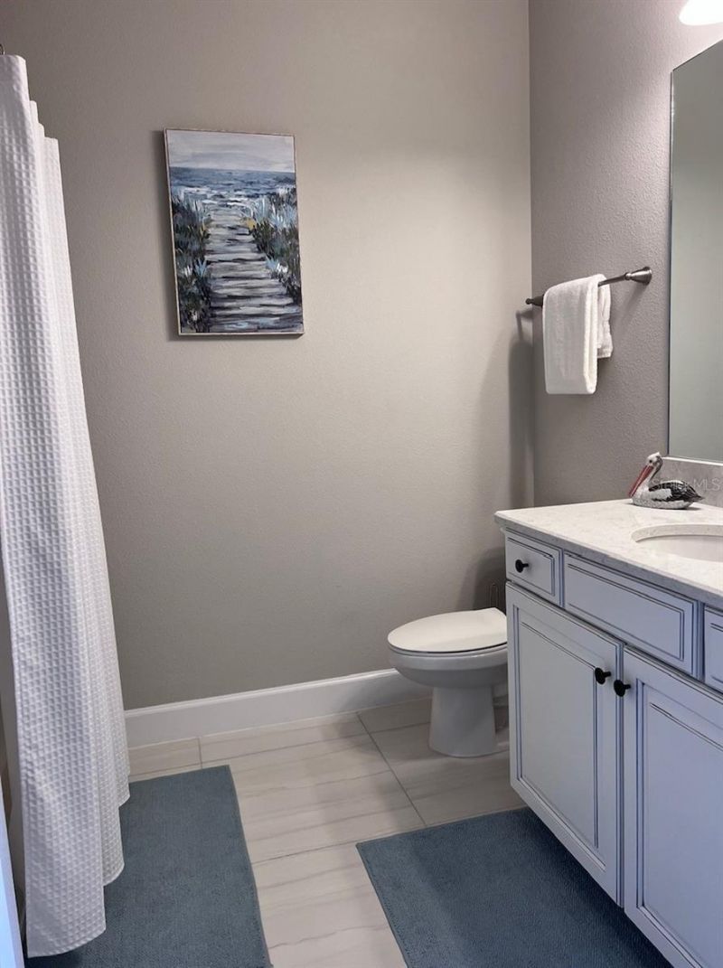 5569 Cannes Circle, Sarasota, FL 34231 Photo
