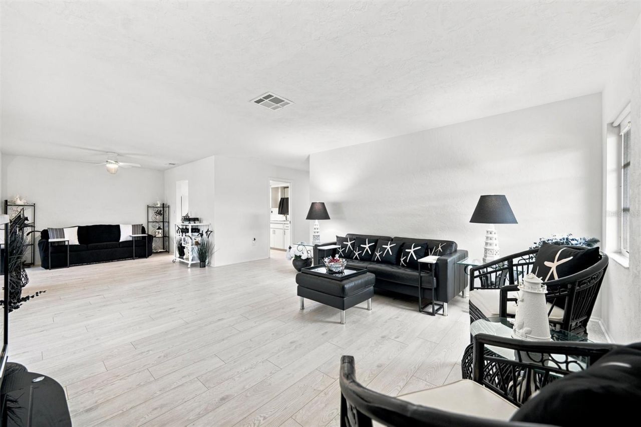 3626 Medford Lane, Unit 1537, Sarasota, FL 34232 Photo
