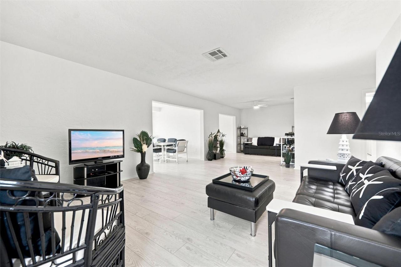 3626 Medford Lane, Unit 1537, Sarasota, FL 34232 Photo