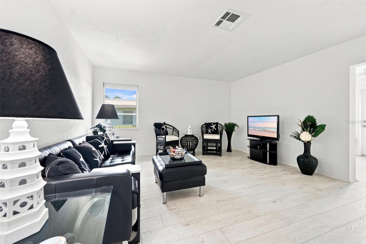 3626 Medford Lane, Unit 1537, Sarasota, FL 34232 Photo