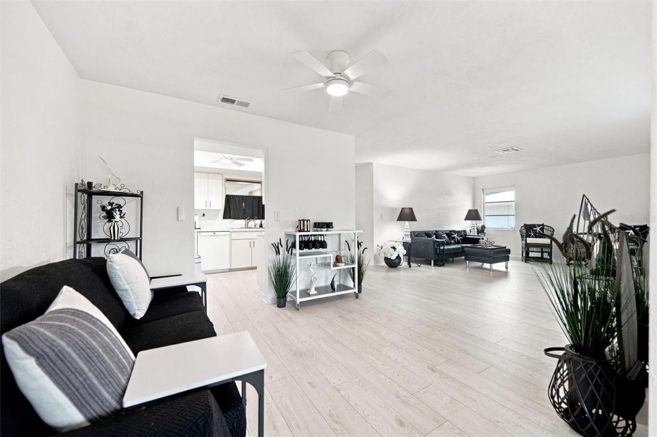 3626 Medford Lane, Unit 1537, Sarasota, FL 34232 Photo