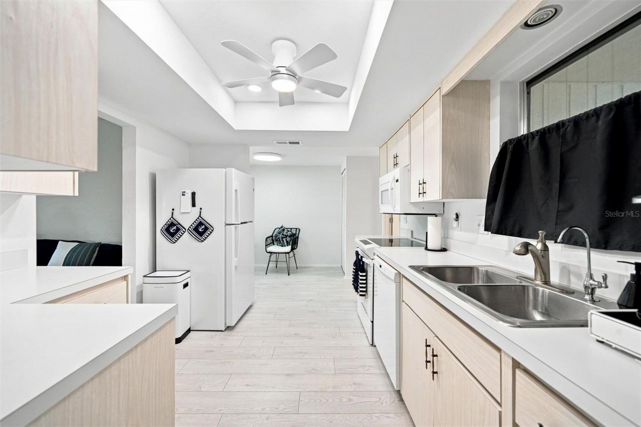 3626 Medford Lane, Unit 1537, Sarasota, FL 34232 Photo