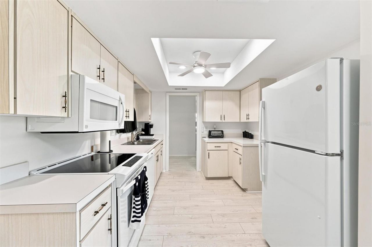 3626 Medford Lane, Unit 1537, Sarasota, FL 34232 Photo