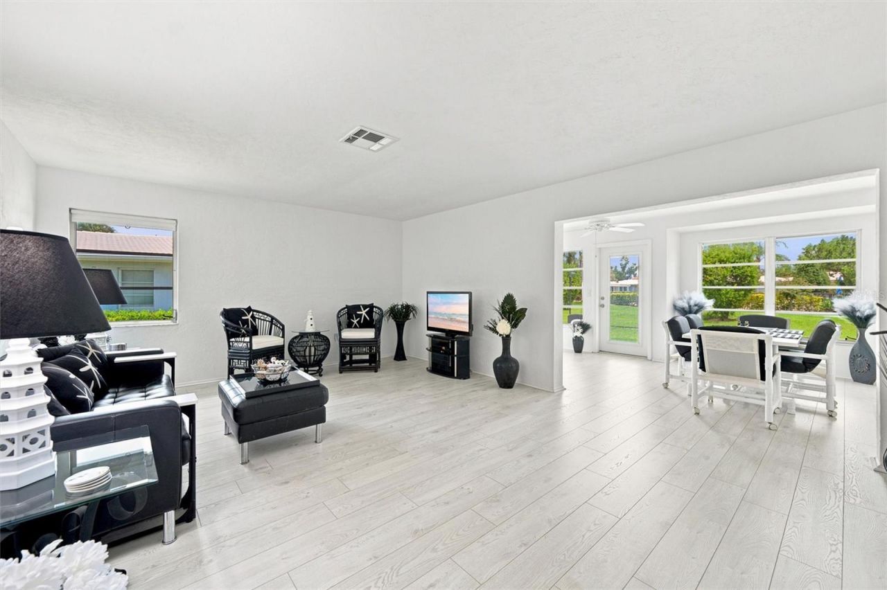 3626 Medford Lane, Unit 1537, Sarasota, FL 34232 Photo