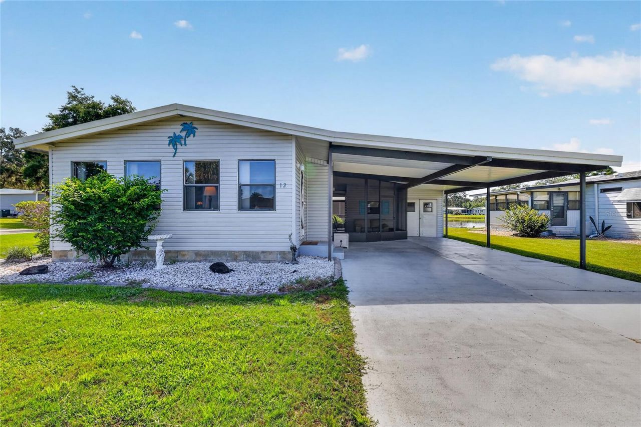 12 N Bobwhite Road , Wildwood, FL 34785