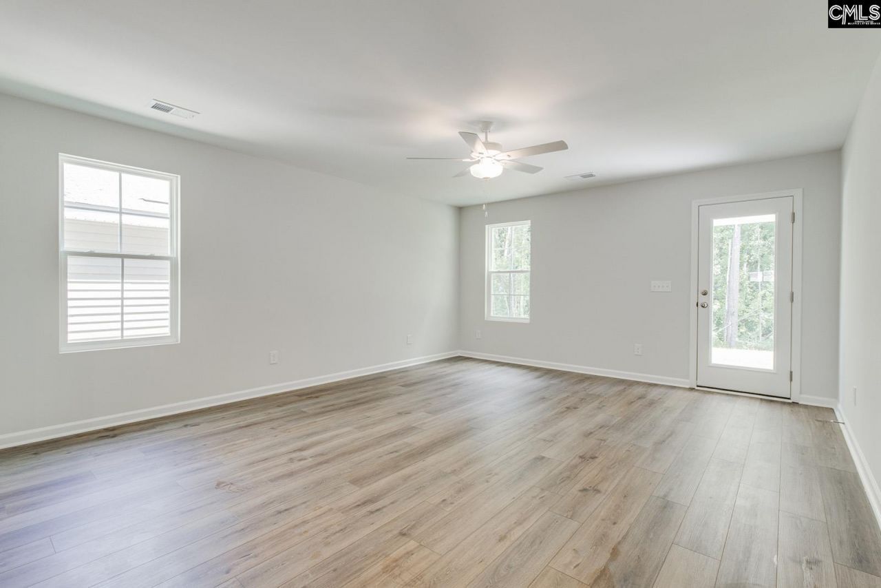 6027 Edgemont Court  Photo 10
