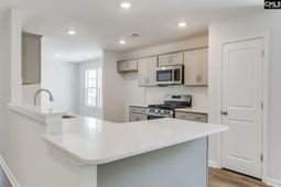6027 Edgemont Court  photo 4