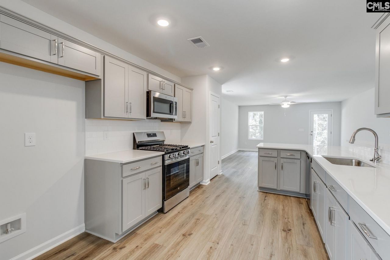 6027 Edgemont Court  Photo 8