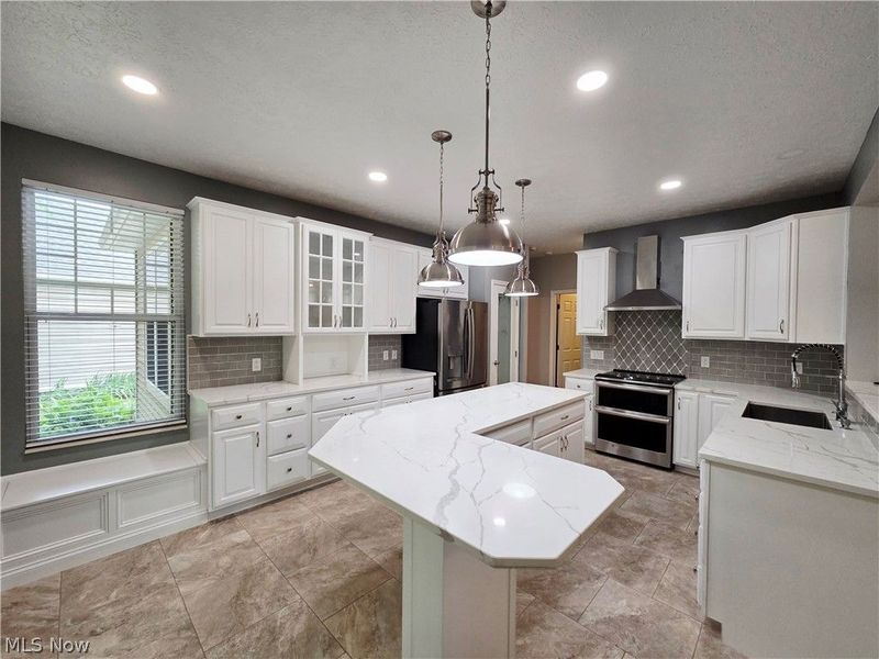 1901 Pembrooke Lane, Avon, OH 44011 Photo 11