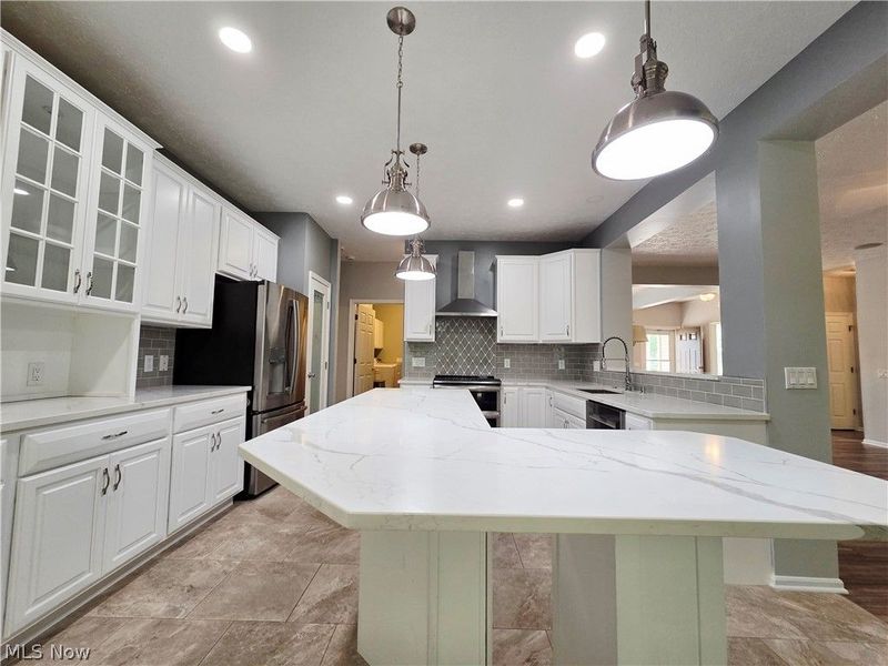 1901 Pembrooke Lane, Avon, OH 44011 Photo 16
