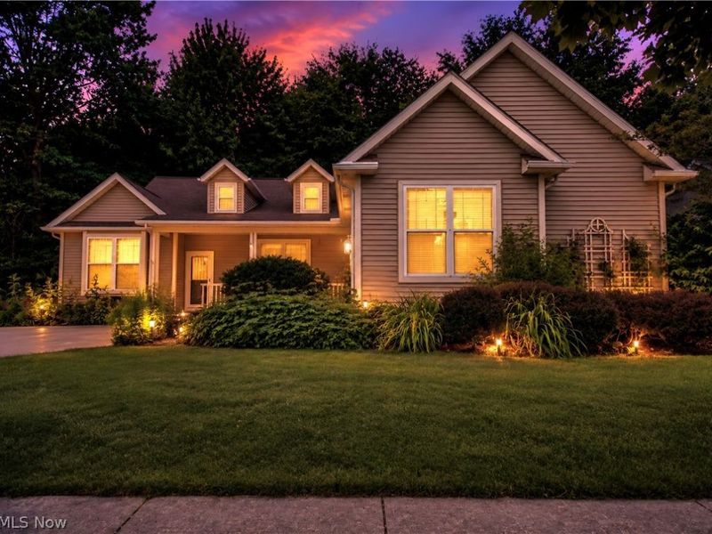 1901 Pembrooke Lane, Avon, OH 44011 Photo 2