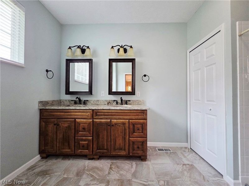 1901 Pembrooke Lane, Avon, OH 44011 Photo 28