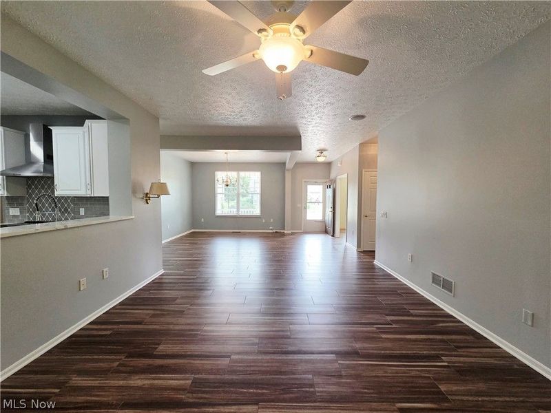 1901 Pembrooke Lane, Avon, OH 44011 Photo 8