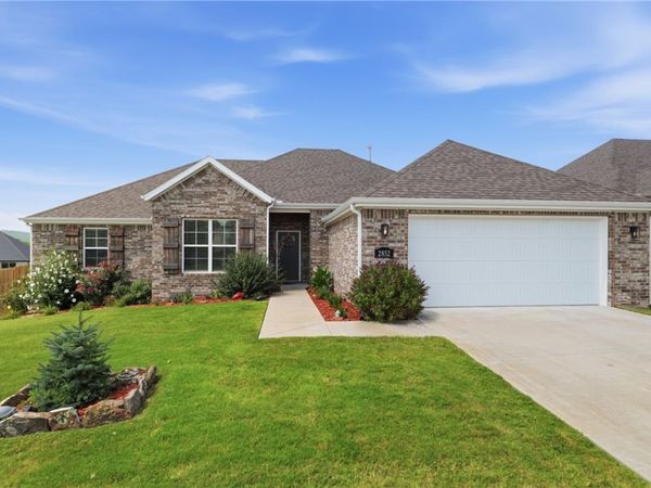 2852 S Cobalt Avenue , Fayetteville, AR 72701