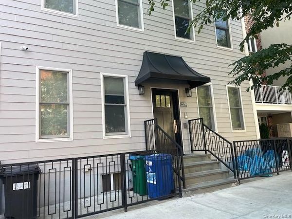25-39-38 street , Astoria, NY 11103