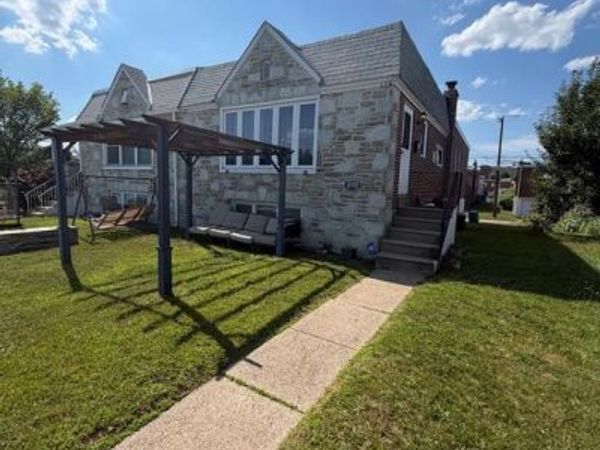 8902 BLUE GRASS ROAD, PHILADELPHIA, PA 19152