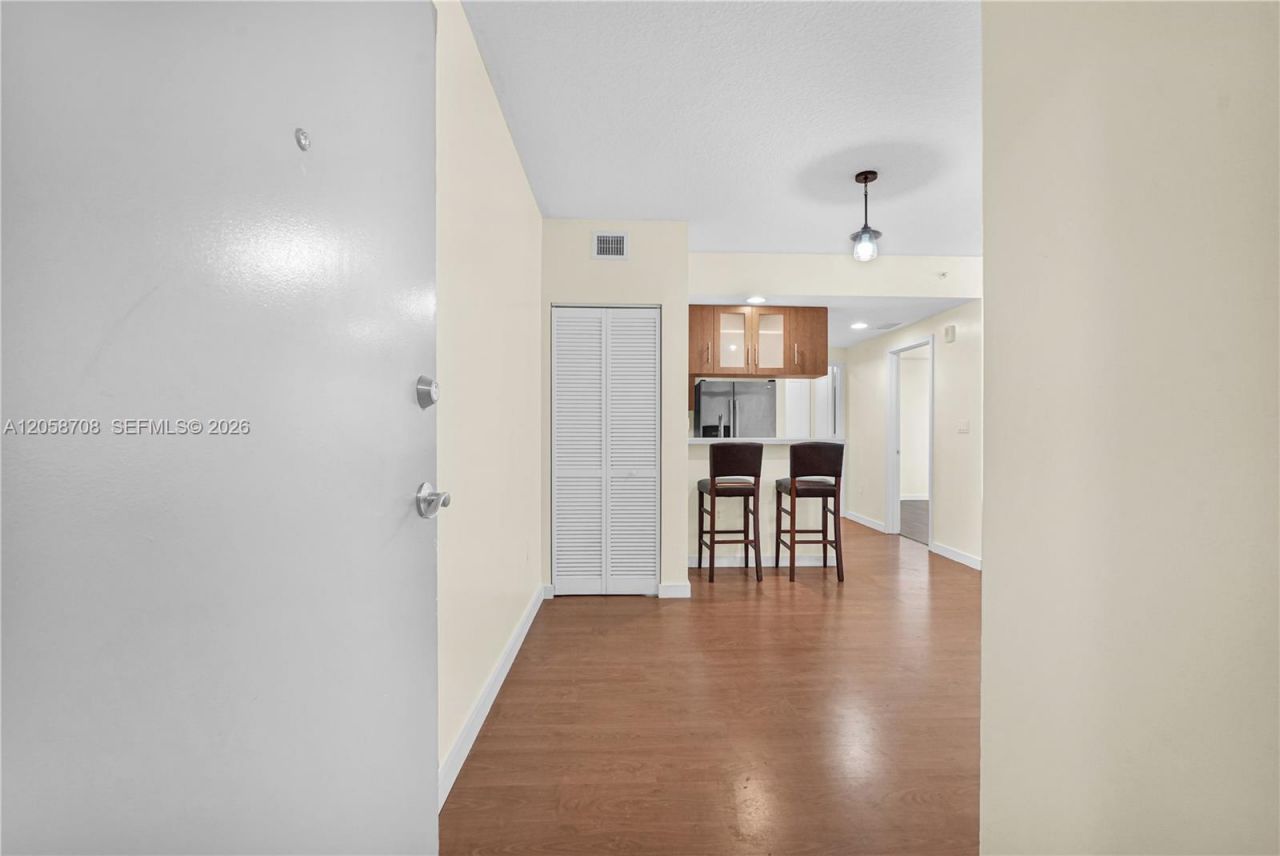 601 NE 23rd St, Unit 901, Miami, FL 33137 Photo