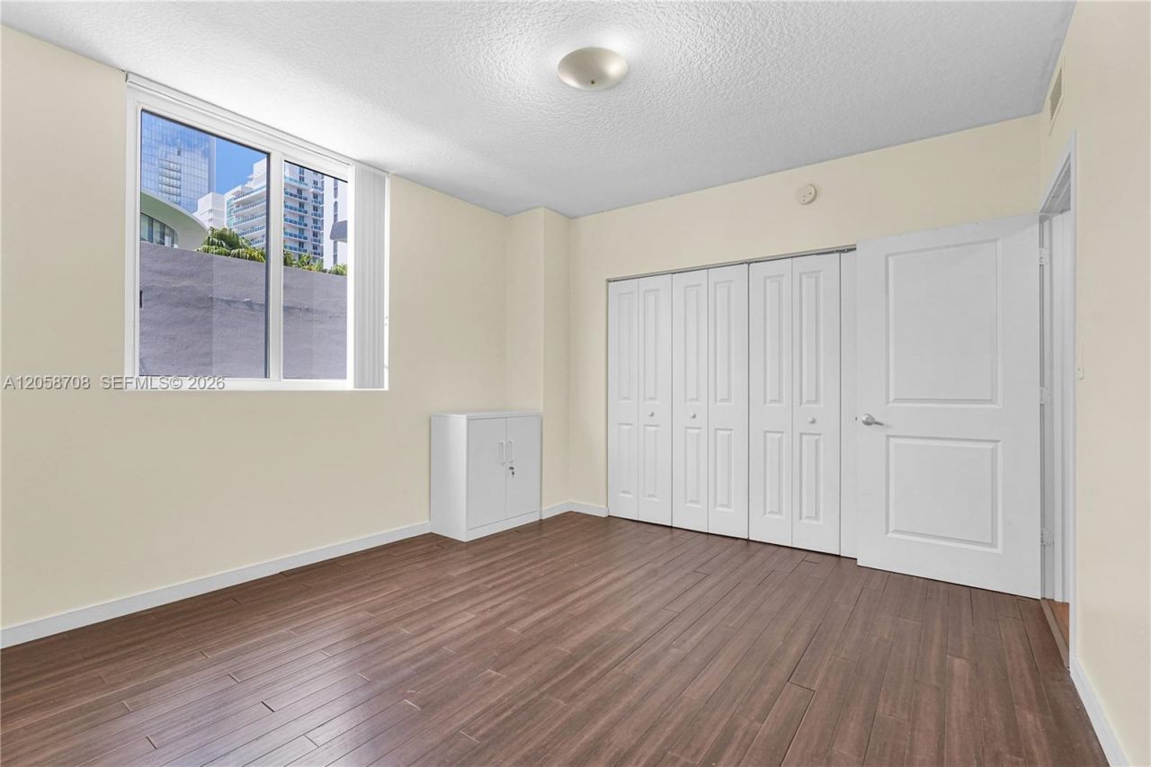 601 NE 23rd St, Unit 901, Miami, FL 33137 Photo
