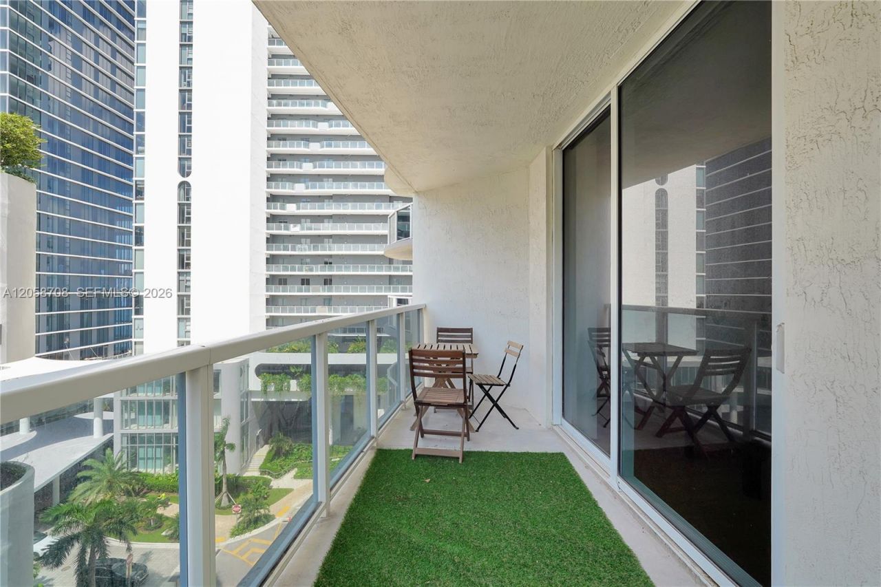 601 NE 23rd St, Unit 901, Miami, FL 33137 Photo