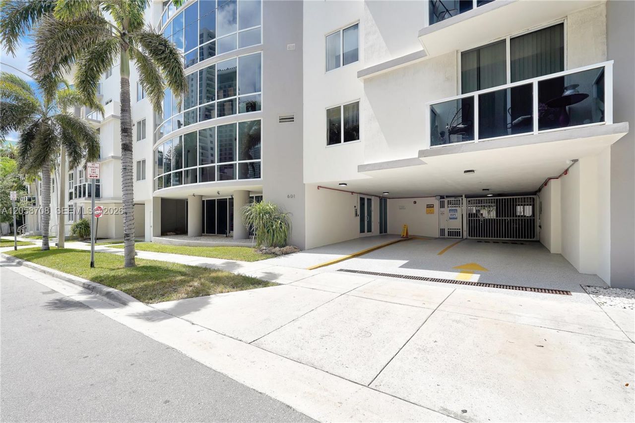 601 NE 23rd St, Unit 901, Miami, FL 33137 Photo