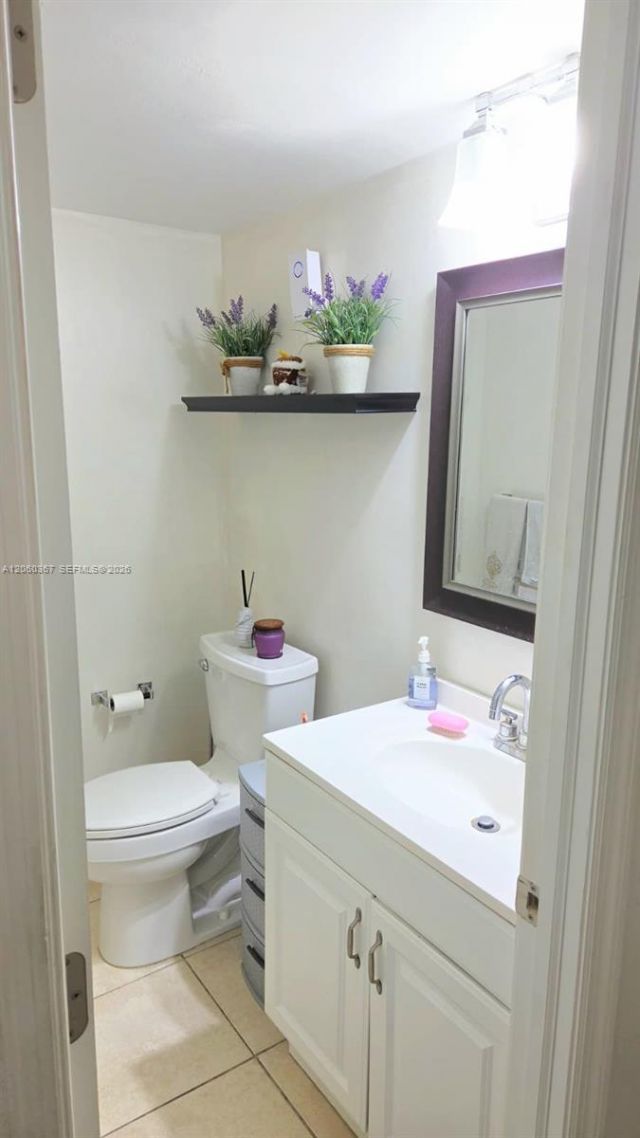 661 NE 195th St , Unit 407, Miami, FL 33179 Photo