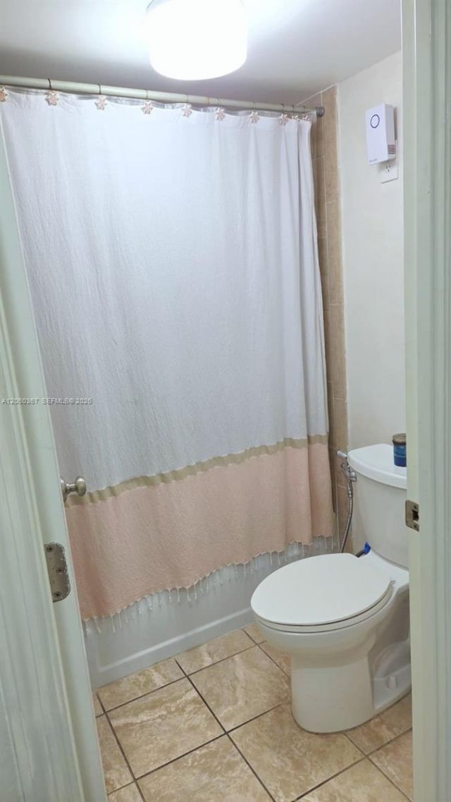 661 NE 195th St , Unit 407, Miami, FL 33179 Photo