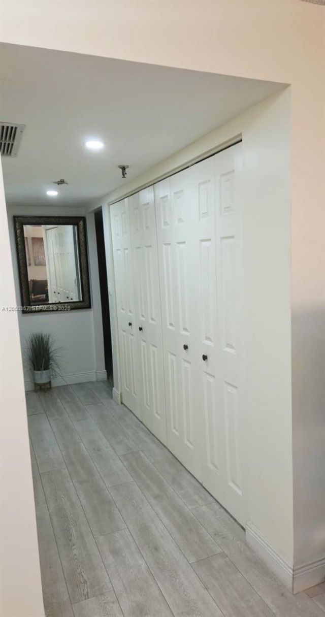 661 NE 195th St , Unit 407, Miami, FL 33179 Photo