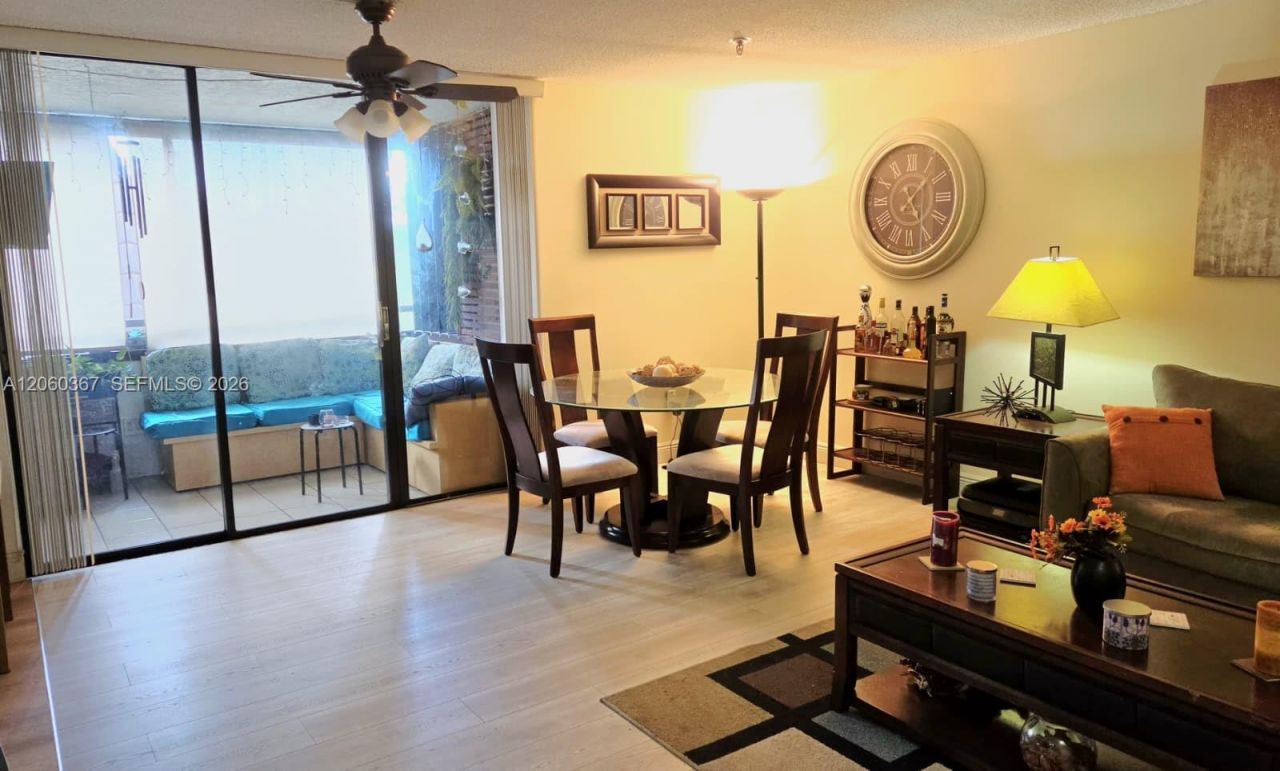 661 NE 195th St , Unit 407, Miami, FL 33179 Photo